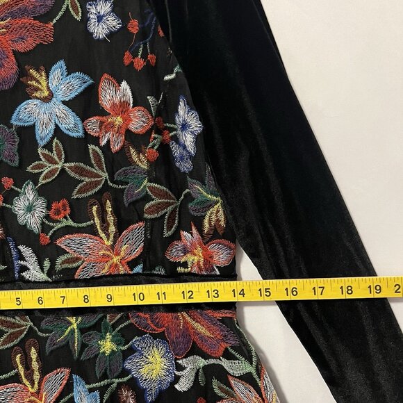 Dress Women’s Velvet Black Floral Embroidery Size Large Long Sleeves Lined Zip - Picture 3 of 12